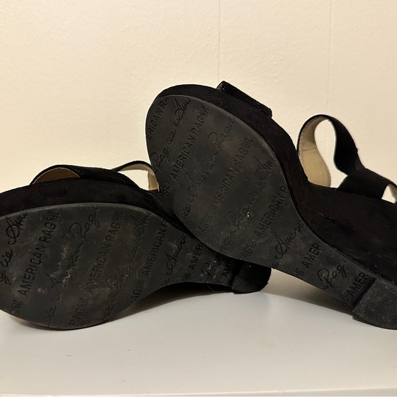 American Rag size 5.5 black wedge. Worn 2-3 times total. - Picture 4 of 4
